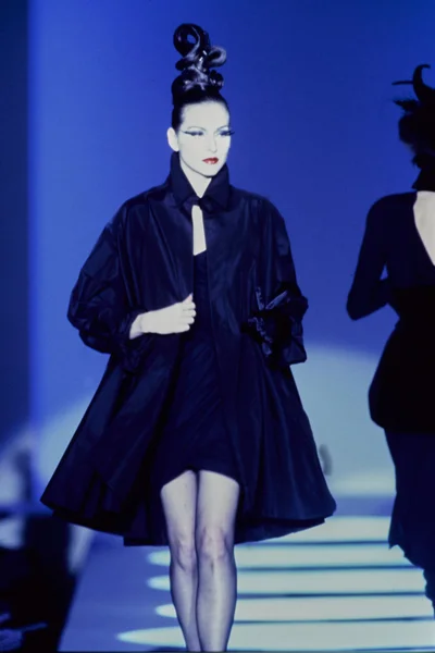 Look 19